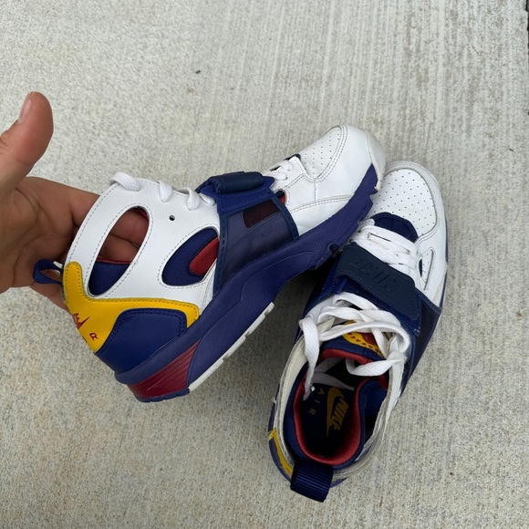 Men’s white Nike Huaraches shoes - Picture 6 of 8